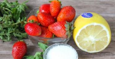 Homemade lemonade with strawberries and mint