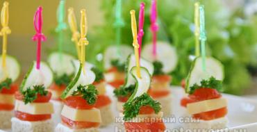 Canapes on skewers - small mini sandwiches: homemade recipes with photos